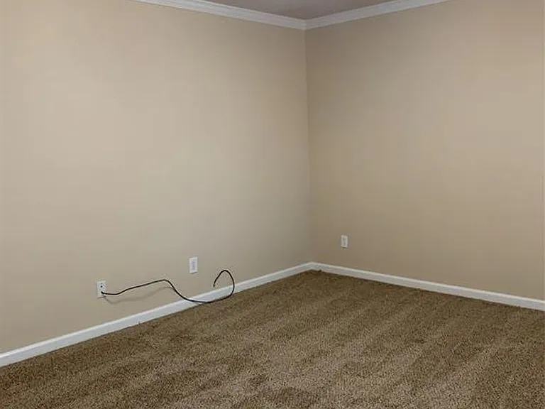 131 Live Oaks Dr — Photo 11