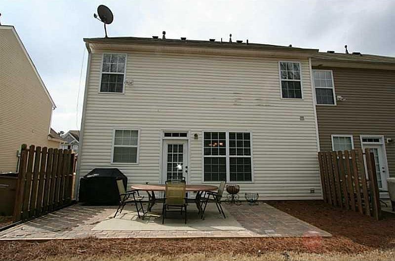 2nd image of 3080 Kentmere Dr