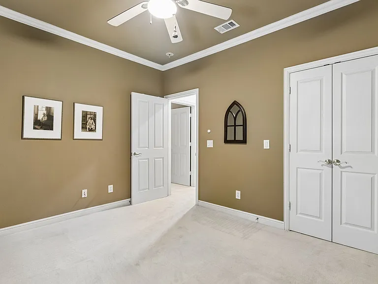 4147 Towne Green Cir — Photo 22