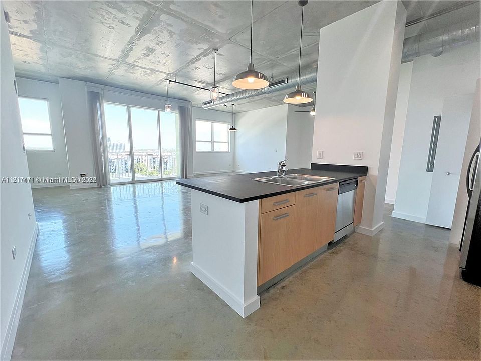 1st image of 313 NE 2nd St APT 1005