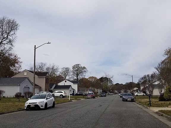 4th image of 721 Michelle Dr