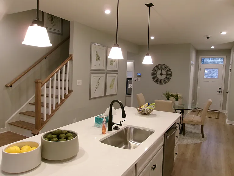 214 Dana Dr — Photo 5