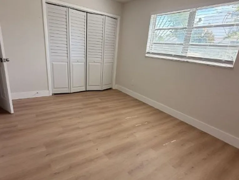 409 SW 8th Ave — Photo 13