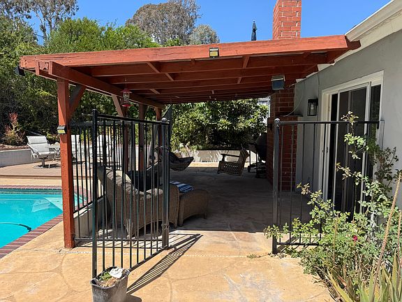 4th image of 846 Lori Ln