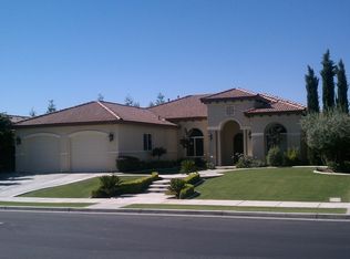 10103 Fitzgerald Dr, Bakersfield, CA 93311