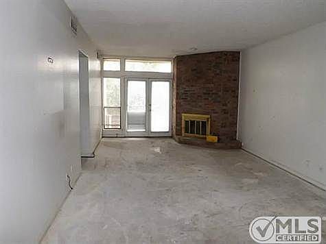 5th image of 6255 W Northwest Hwy APT 301
