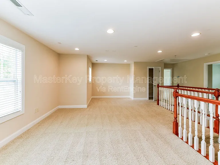 906 Keaton Ridge Ct — Photo 14