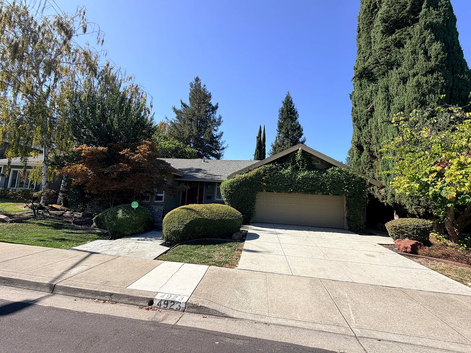 4 bed, 1748 sqft, $4,850 — Photo 2