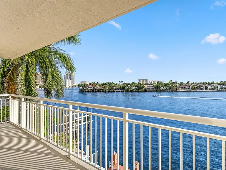 511 Bayshore Dr #401 — Photo 10