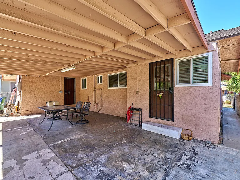 2837 W Avenue 33 — Photo 29