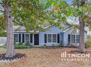 4100 Steele Oaks Dr, Charlotte, NC 28273