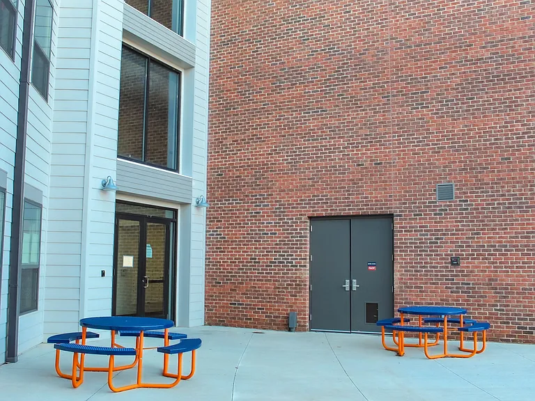 501 Howard St — Photo 25