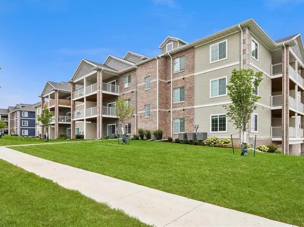 2875 Spring Rose Cir #305, Coralville, IA 52241