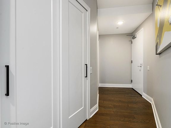 4th image of 400 N Lasalle St #2905