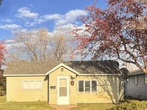 114 S Adams St, Plentywood, MT 59254
