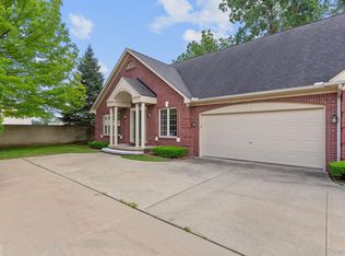 16688 Ventura Cir #34, Clinton Township, MI 48038