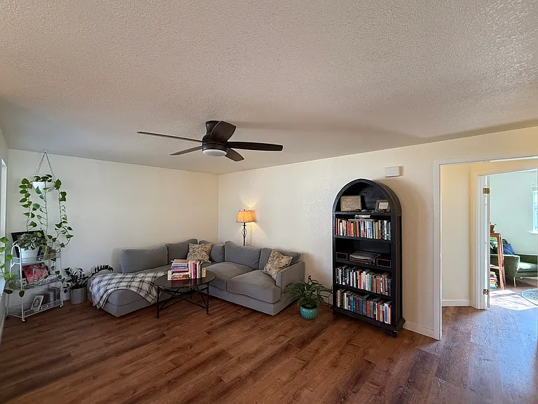 3675 N Collister Dr — Photo 3