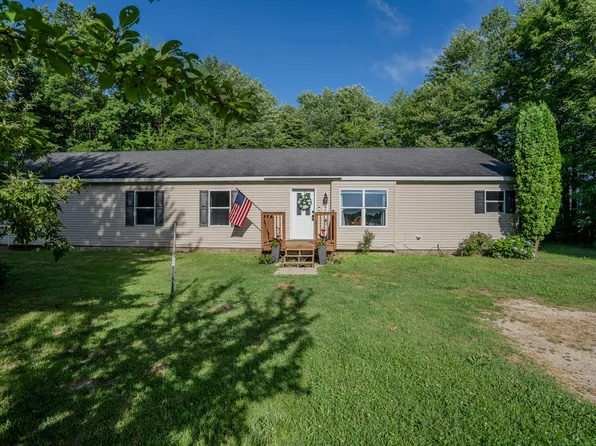 8908 County Road 215, Grand Junction, MI 49056