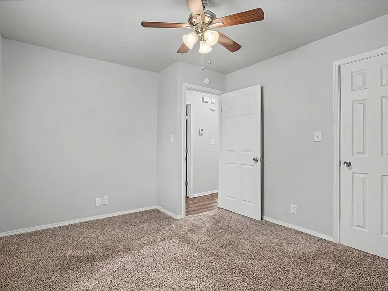 15351 W Highway 66 Hwy #E — Photo 16