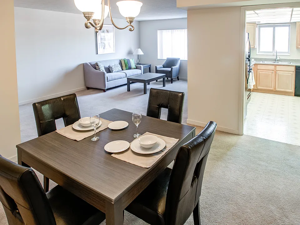 Pittsburgh Spacious Living Space - The Chalfont