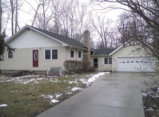 2853 Walcott Rd, Jackson, MI 49201
