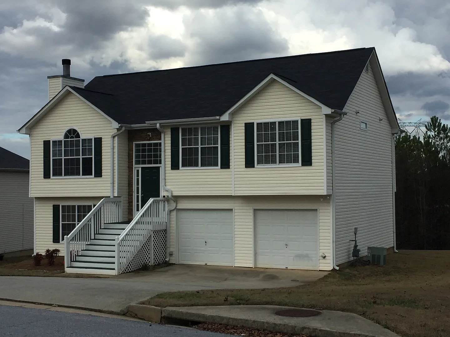 This well maintained home is spacious enough to accommodate all your needs! Open House 7/19 from ... — Photo 1