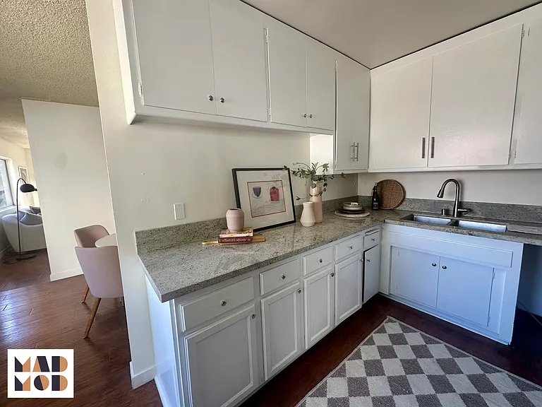 758 Hyperion Ave #3 — Photo 1