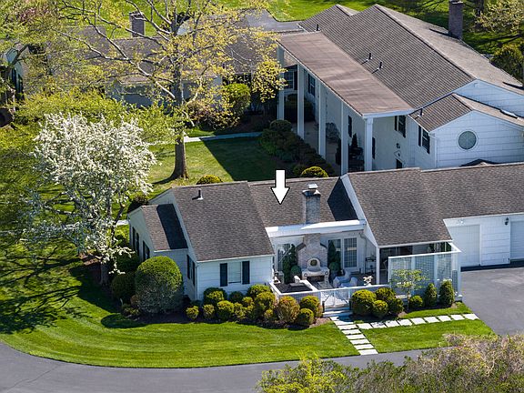3rd image of 63 Saint Andrews Cir