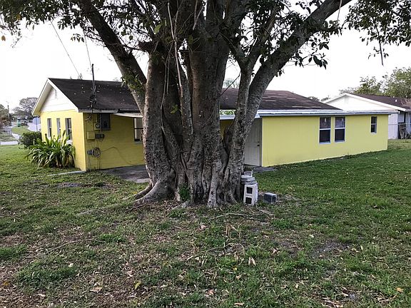2nd image of 110 Essex Dr