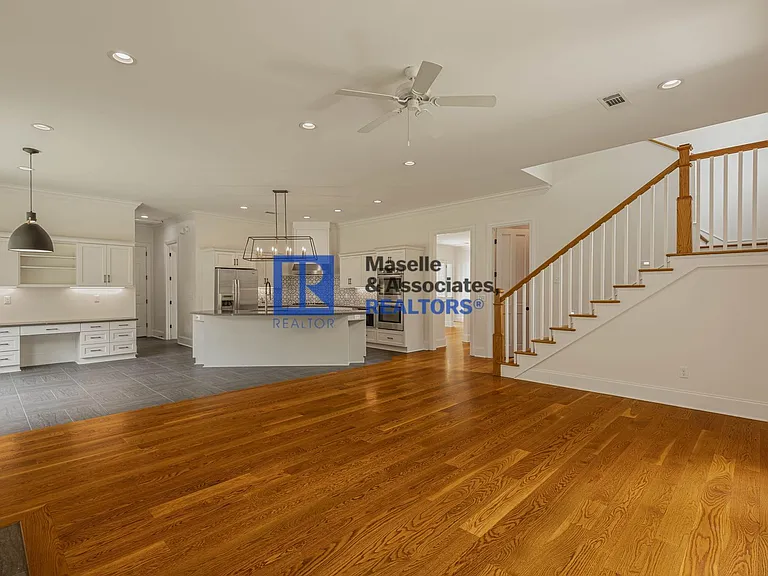 412 Dover Ln — Photo 19