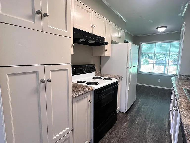 416 Pecan Blvd — Photo 8