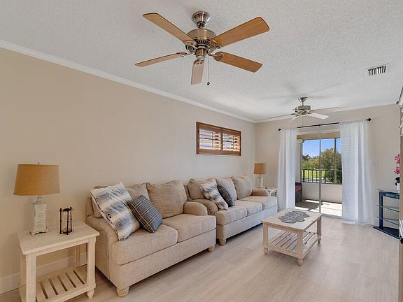 4th image of 373 N Grove Isle Circle #373