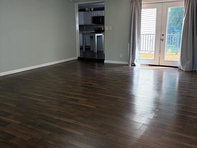 501 Columbus St — Photo 4