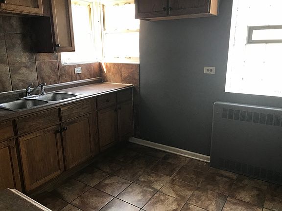 5th image of 5408 W Gladys Ave #1
