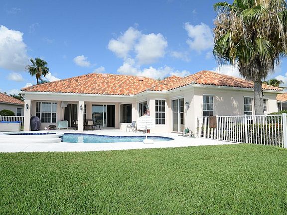 Home For Sale In Riverwalk