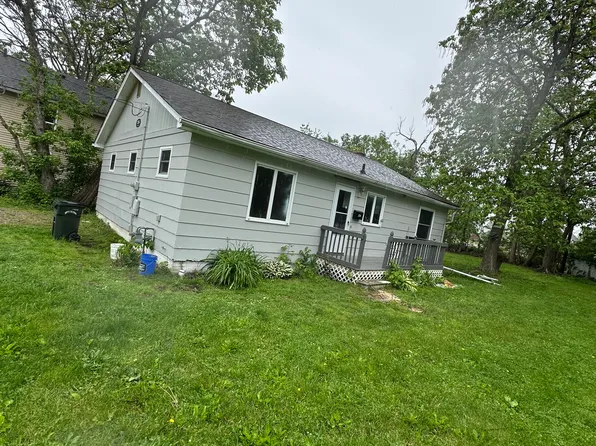 334 16th St, Elyria, OH 44035