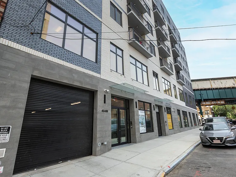 4308 52nd St #604 — Photo 30