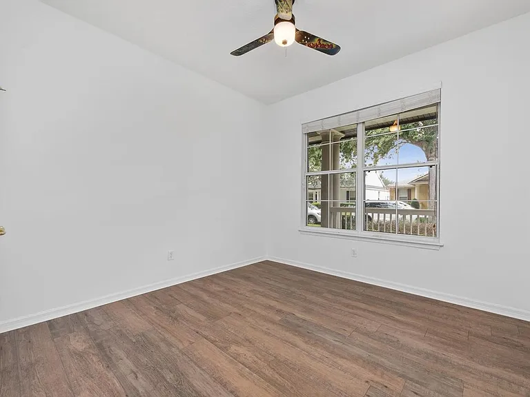 12936 Droxford Rd — Photo 37
