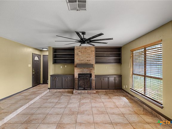 5th image of 202 Georgia Ln