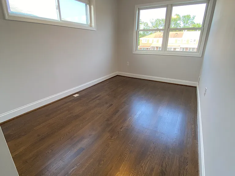 Front bedroom #2
