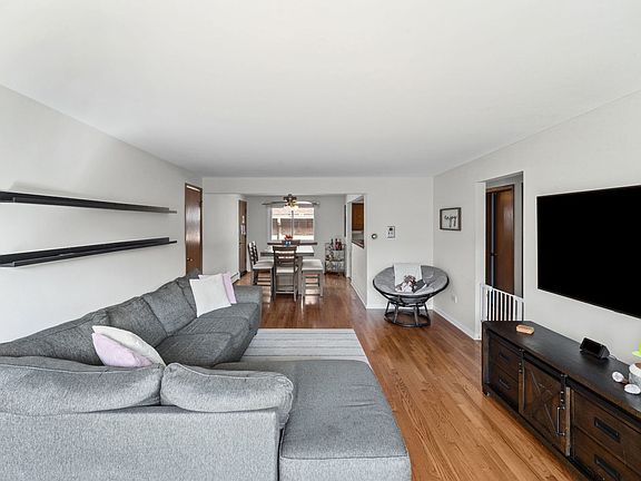 5th image of 6811 N Olmsted Ave APT 205