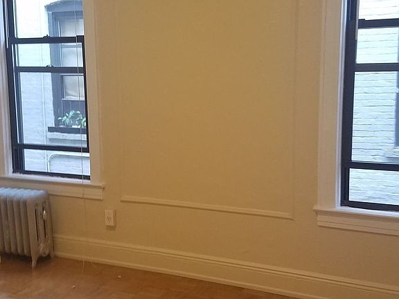 5th image of 33-32 29th St #14