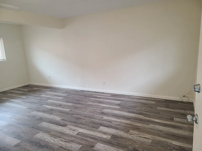 337 Brooks St #D — Photo 11