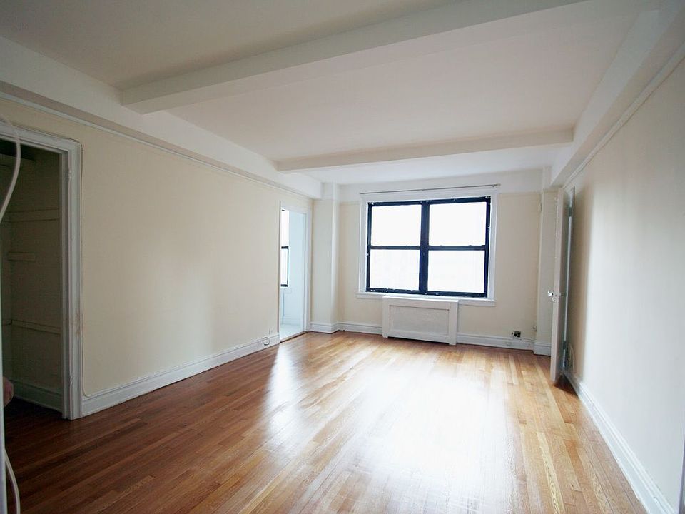 1st image of 455 W 34th St APT 14B