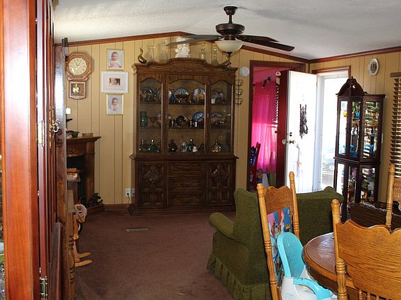 4th image of 91 Fox Dr
