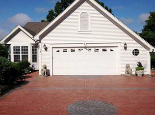 75 Muirwoods Ln, Rochester, NY 14622