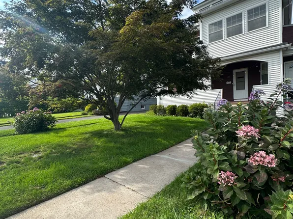 132 Milton St #132, West Hartford, CT 06119