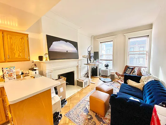 Rented by Oxford Property Group | media 7