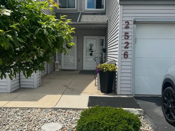 2526 W Village Dr, Toledo, OH 43614