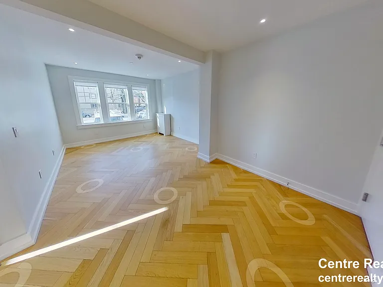 16 Forest St #4 — Photo 1